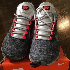 Men's Nike free trainer 5.0 tennis shoes